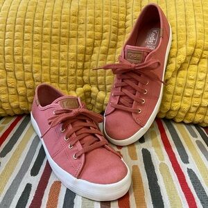KEDS Kickstart Lace-Up Sneakers in Dark Peach..Like New!